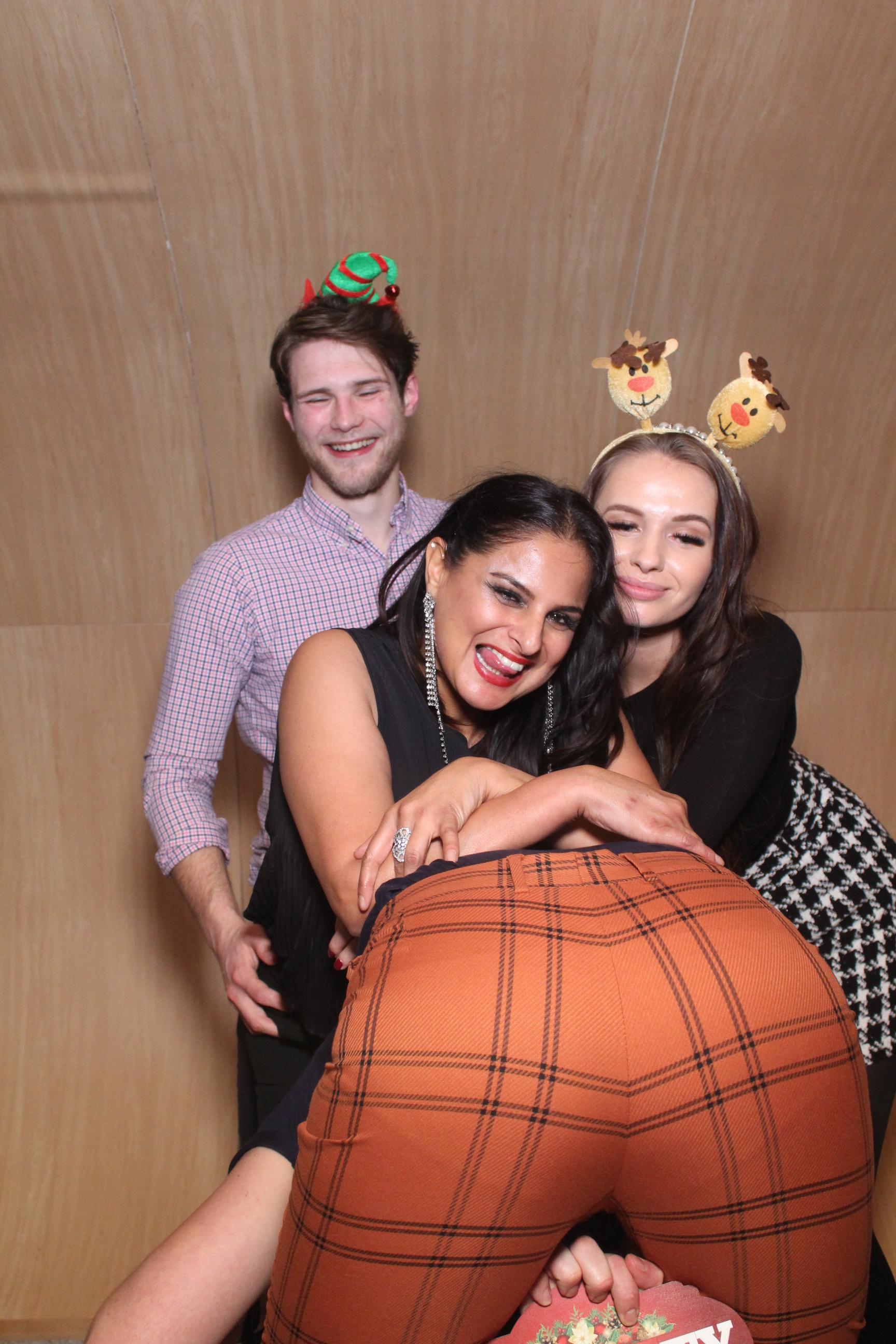 People Christmas Party 2019 | View more photos from the event at gallery.magicimages.uk/u/MagicImages/People-Christmas-Party-2019